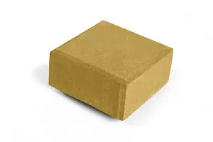 Тротуарная плитка Квадрат "Антик" 3к8ф Нобетек 140х140х80 желтая верхний прокрас на сером ц. купить в "Строй-Ресурсе"