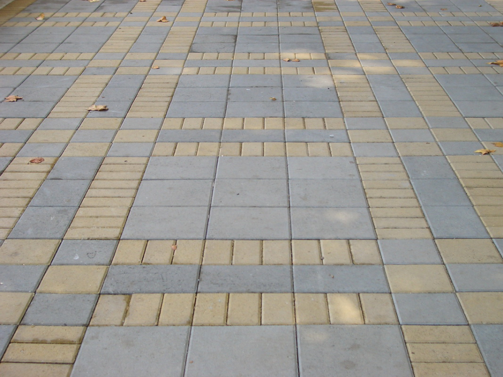 Тротуарная плитка Квадрат 1к5ф Нобетек 400х400х50 Красный верхний прокрас на сером цементе купить в "Строй-Ресурсе"