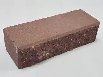 Бeтoнный кoлoтый кaмeнь ЛИДЕР40 250х90х65 красный в "Строй-Ресурсе"